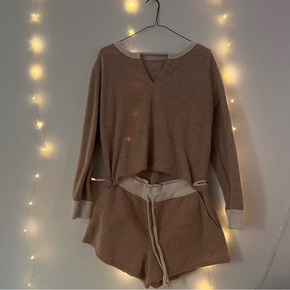 American Eagle plush lounge set in S